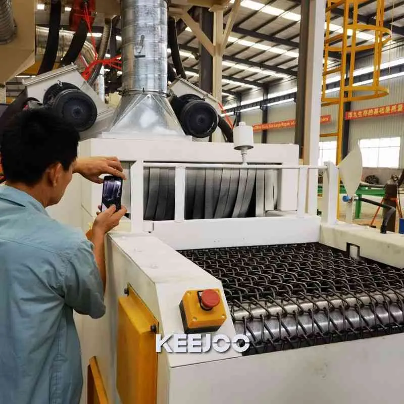 China Wire Mesh Conveyor Shot Blasting